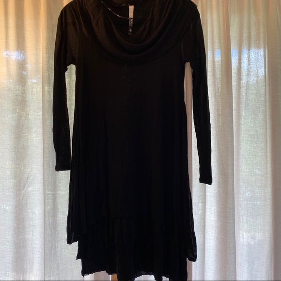 Dress - Picture 1 of 3